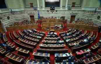 Κατατέθηκε στη Βουλή η τροπολογία για μείωση του ΦΠΑ και μειωμένα ενοίκια