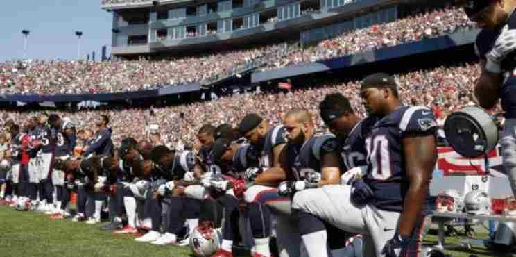 ΗΠΑ: Ατιμώρητοι οι αθλητές που γονατίζουν στον εθνικό ύμνο