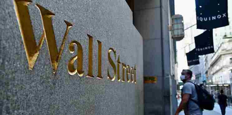 Η Wall Street κάνει πάρτι επάνω στα θύματα του κορονοϊού