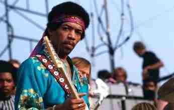 Jimi Hendrix: 50 χρόνια από τον θάνατο του εμβληματικού κιθαρίστα της ροκ
