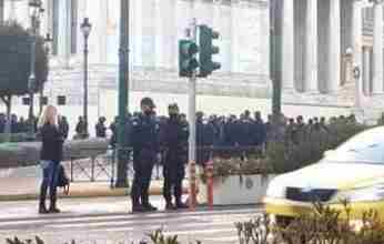 «Υγειονομική βόμβα» οι 5.000 συνωστισμένοι αστυνομικοί