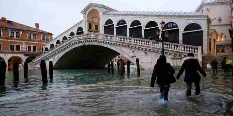 Πλημμύρισε η Βενετία – «Αιφνιδιάστηκε» το σύστημα φραγμάτων 