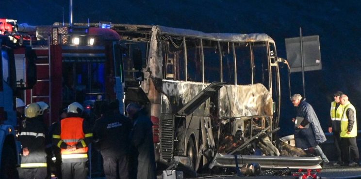 Τραγωδία στη Βουλγαρία από φωτιά σε λεωφορείο – 46 νεκροί ,ανάμεσά τους12 παιδιά