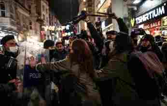 Ταραχές στην Κωνσταντινούπολη μετά την αυτοκτονία φοιτητή