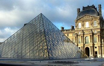 Στις 10 Αυγούστου του 1793 ανοίγει επίσημα το Μουσείο του Λούβρου στο Παρίσι