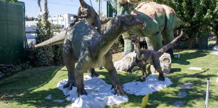 Θεματικό Πάρκο «Δεινοσαύρων της Αυτοδιοίκησης » δρομολογεί ο Σταματόπουλος στο Κιάτο!