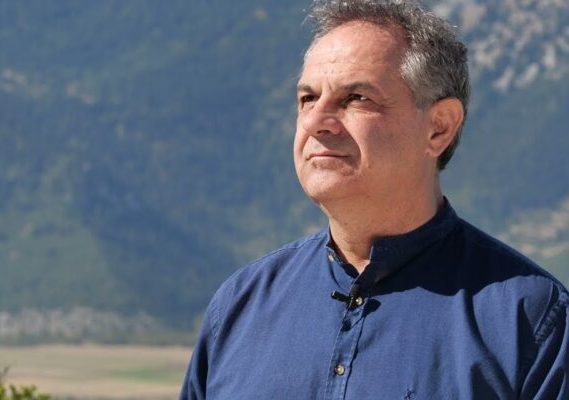 Με μεστό Δελτίο Τύπου ο Δημήτρης Πιστεύος αποδομεί την «πολιτική αμνησία» και την κοπτοραπτική Σταματόπουλου