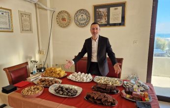 Η Τέχνη του «Γελαστού Ηγεμόνα» και το Τάνγκο της Υποκρισίας